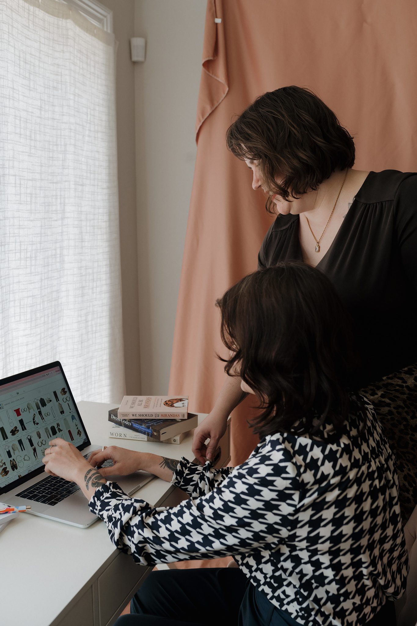 Shelly and Audrey perform virtual color analysis